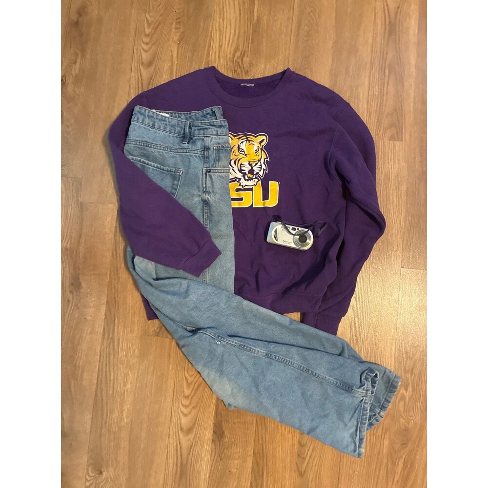 LSU Tigers Sweatshirt Vintage Purple Crewneck Pullover Tiger Head Graphic